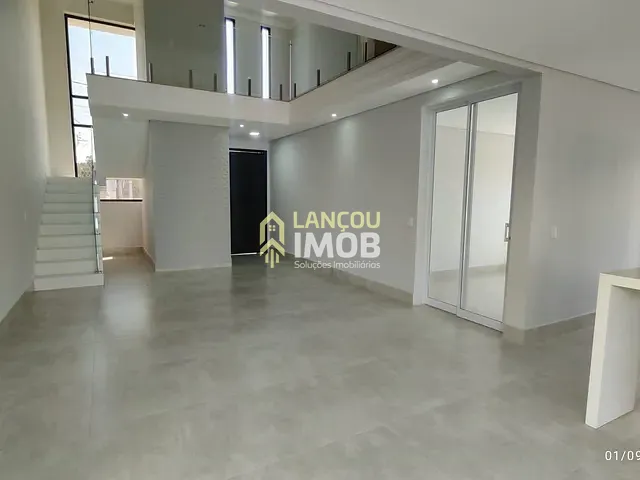Casa com 306m² 3 quartos e 2 banheiros, à venda, no bairro Jardim Celeste em Jundiaí