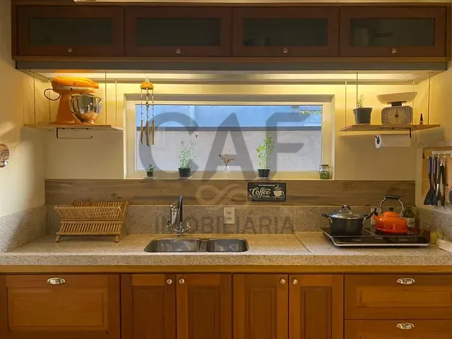 Casa com 390m² 2 quartos e 2 banheiros, à venda ou para alugar, no bairro Secção A em Holambra