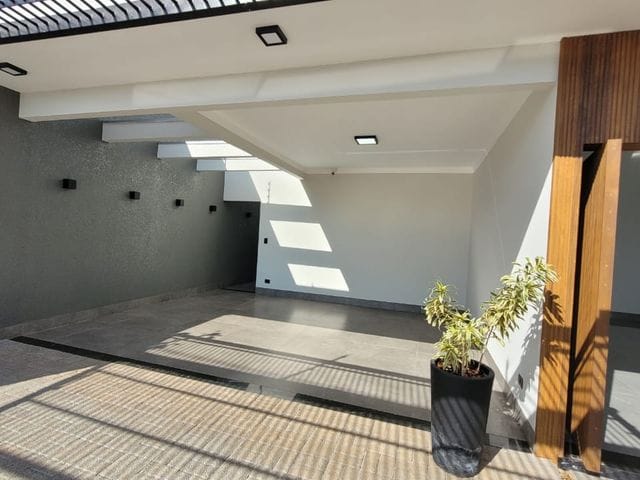 Casa com 204m² 3 quartos e 2 banheiros, à venda, no bairro Jardim Munique em Maringá