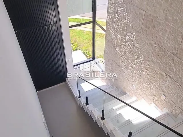 Casa com 362m² 3 quartos e 5 banheiros, à venda, no bairro 00 em Senador Canedo