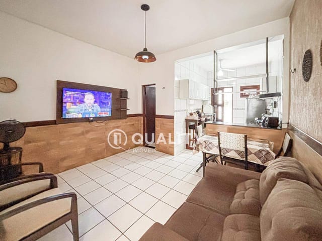 Casa com 103m² 3 quartos e 2 banheiros, à venda, no bairro Jardim América em Fortaleza