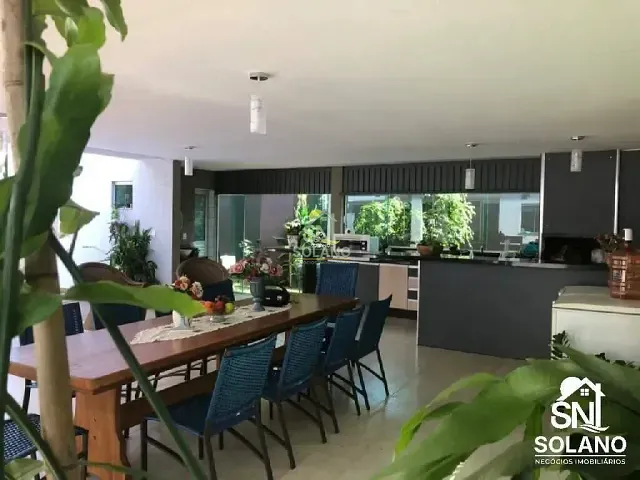 Casa com 320m² 4 quartos e 6 banheiros, à venda, no bairro Residencial Granville em Goiânia