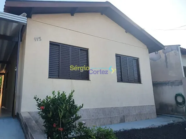 Casa com 250m² 3 quartos e 2 banheiros, à venda, no bairro Bandeirantes em Londrina