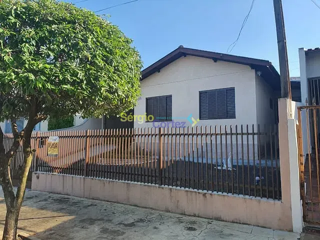 Casa com 250m² 3 quartos e 2 banheiros, à venda, no bairro Bandeirantes em Londrina