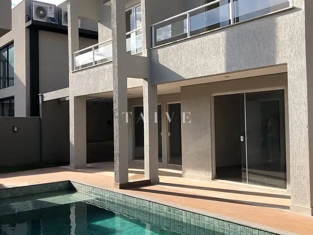 Casa com 600m² 4 quartos e 5 banheiros, à venda, no bairro Esperança em Londrina
