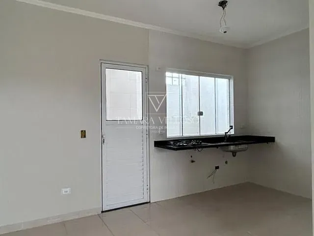 Casa 2 quartos e 2 banheiros, à venda, no bairro Vila Suissa em Mogi das Cruzes