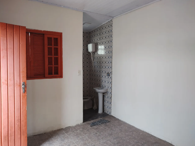 Casa 3 quartos e 2 banheiros, para alugar, no bairro Centro em Taubaté