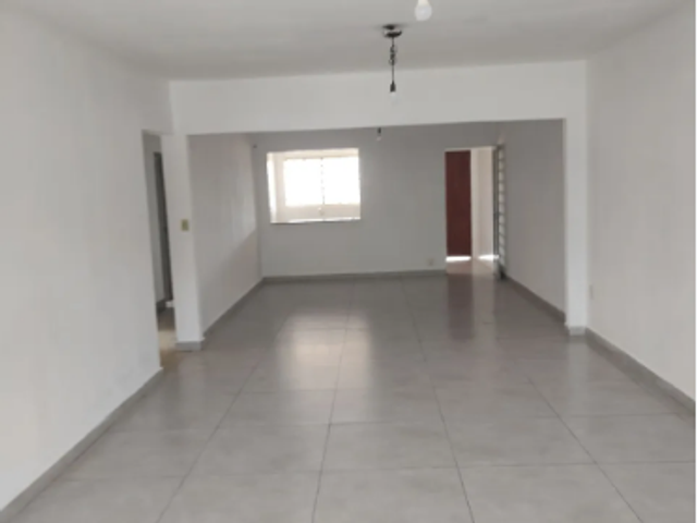 Casa 3 quartos e 2 banheiros, para alugar, no bairro Centro em Taubaté