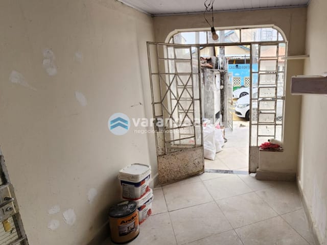 Casa 3 quartos e 1 banheiro, à venda, no bairro Centro em Mogi das Cruzes