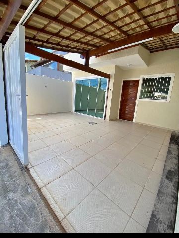 Casa com 105m² 2 quartos e 3 banheiros, à venda, no bairro Village Rio das Ostras em Rio das Ostras
