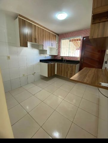 Casa com 105m² 2 quartos e 3 banheiros, à venda, no bairro Village Rio das Ostras em Rio das Ostras
