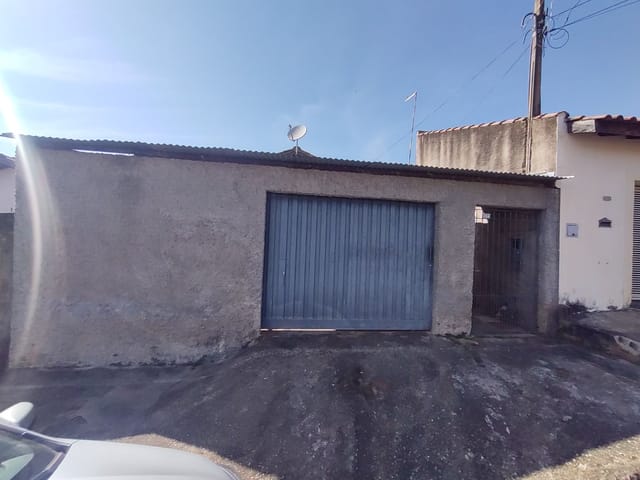 Casa com 200m² 2 quartos e 1 banheiro, à venda, no bairro Jardim Maestro Mourão em São João da Boa Vista