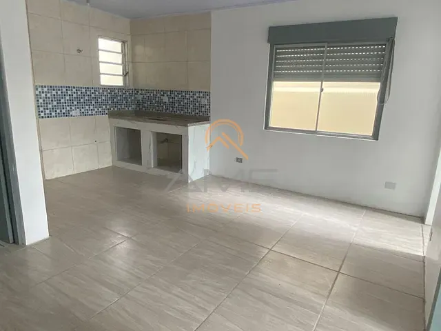 Casa 2 quartos e 2 banheiros, à venda, no bairro Fragata em Pelotas