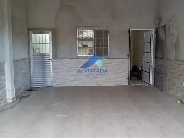 Casa com 149m² 2 quartos e 1 banheiro, à venda, no bairro Rio do Ouro em Caraguatatuba