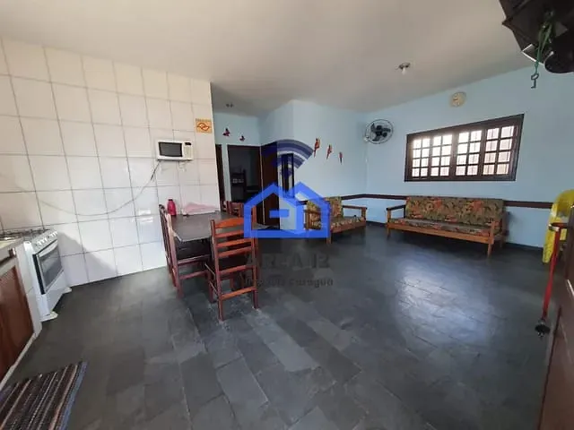 Casa com 285m² 4 quartos e 2 banheiros, à venda, no bairro Martim de Sá em Caraguatatuba