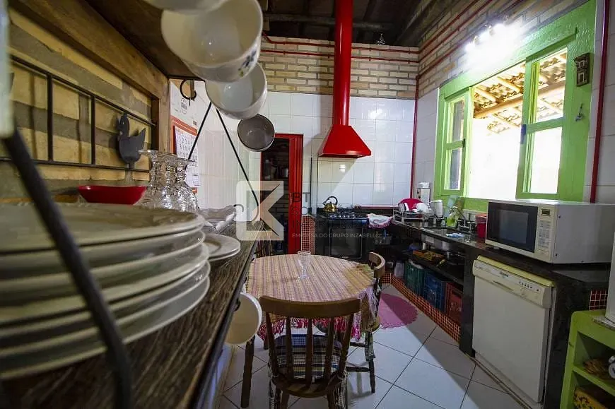 Casa, 3 quartos, 257 m² - Foto 19