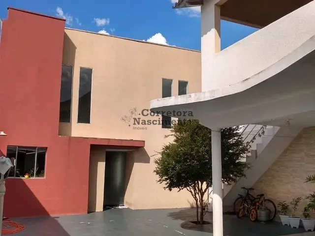 Casa com 250m² 3 quartos e 3 banheiros, à venda, no bairro Jardim Jacinto em Jacareí