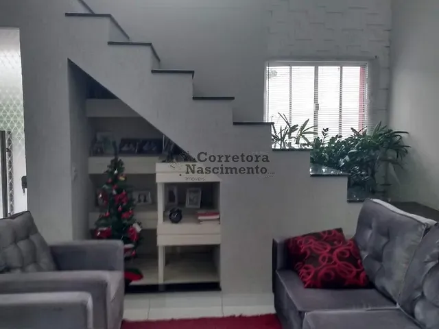 Casa com 250m² 3 quartos e 3 banheiros, à venda, no bairro Jardim Jacinto em Jacareí