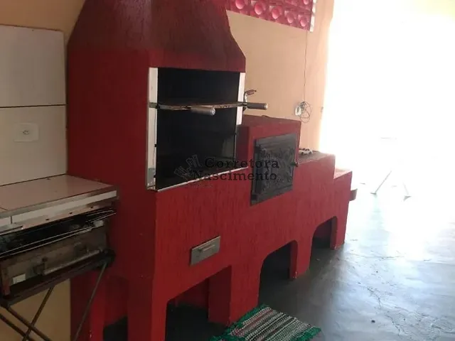 Casa com 250m² 3 quartos e 3 banheiros, à venda, no bairro Jardim Jacinto em Jacareí