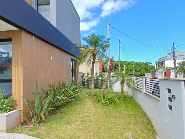 Foto do Casa - Casa geminada com 3 quartos, sendo um deles suíte, financiável - Campeche - Florianópolis/SC | Costão Sul Imóveis