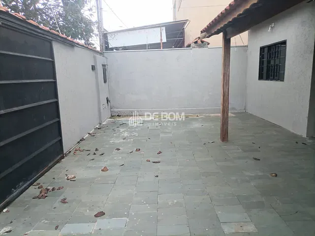Casa com 190m² 2 quartos e 1 banheiro, à venda, no bairro Jardim São Bento em Poços de Caldas