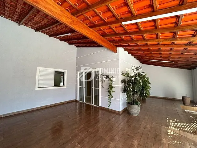 Casa com 200m² 3 quartos e 1 banheiro, à venda, no bairro Vila Arquelau em Uberaba