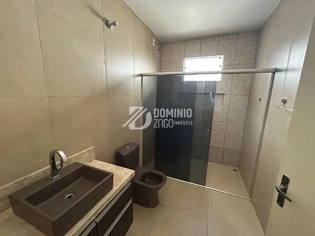 Casa com 200m² 3 quartos e 1 banheiro, à venda, no bairro Vila Arquelau em Uberaba