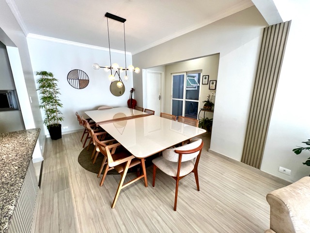 Casa com 360m², à venda, no bairro Jardim Vilas Boas em Londrina