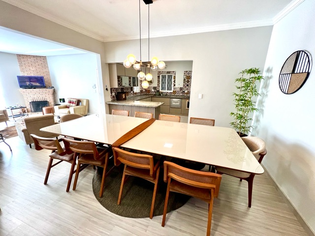 Casa com 360m², à venda, no bairro Jardim Vilas Boas em Londrina