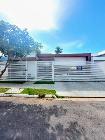 Casa 3 quartos e 2 banheiros, à venda, no bairro Jardim Itália em Nova Mutum