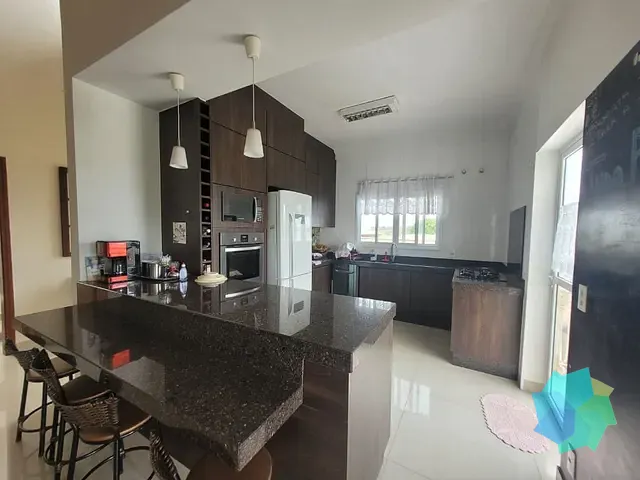 Casa com 1100m² 4 quartos e 4 banheiros, à venda, no bairro Condomínio Terras de Santa Izabel em Salto