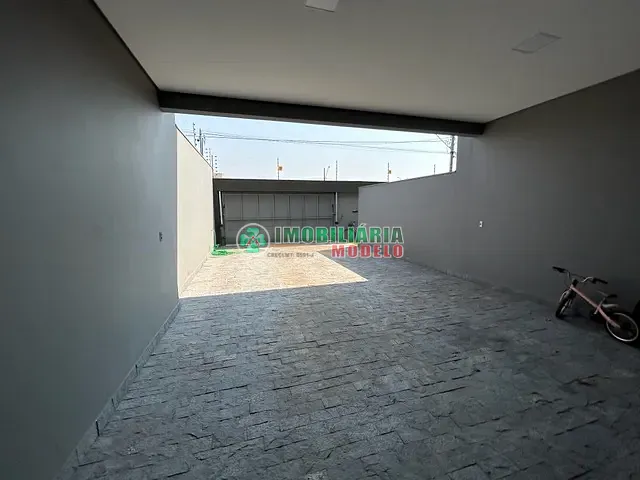 Casa com 600m² 3 quartos e 2 banheiros, à venda, no bairro Parque Flamboyant II em Canarana
