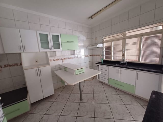 Foto do Casa - Casa para Locação 4 Quartos, 2 Suites, 1 Vaga, 160M², Avenida, Itajubá - MG | Casa Avenida] | MOHALLEM e LOPES CORRETAGEM E ADMINISTRACAO DE IMOVEIS LTDA
