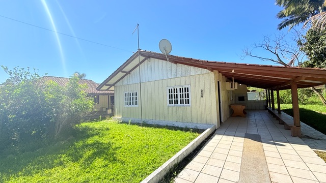 Foto do Casa - Casa para locação, PINHEIROS, Balneário Barra do Sul, SC | North Center