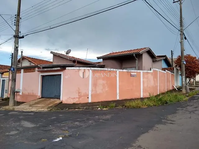 Casa com 200m² 3 quartos e 2 banheiros, à venda, no bairro Jardim Blumenau em Artur Nogueira