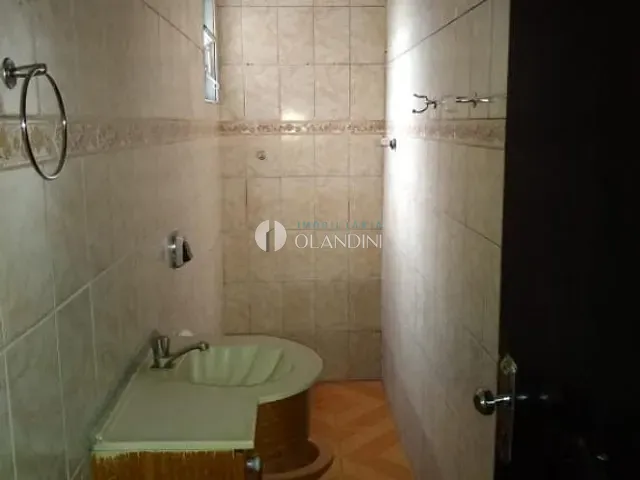 Casa com 200m² 3 quartos e 2 banheiros, à venda, no bairro Jardim Blumenau em Artur Nogueira