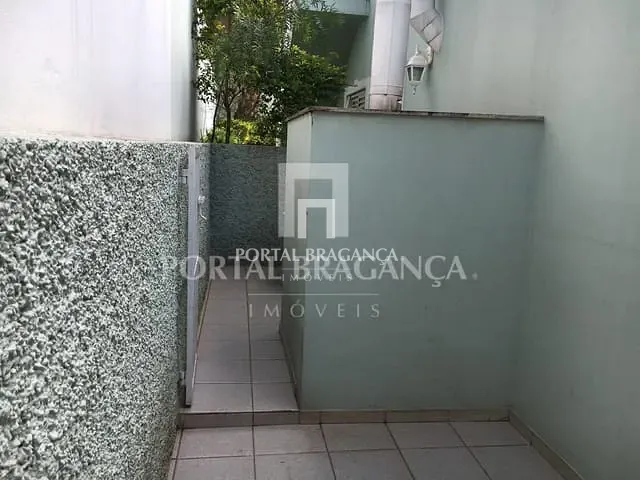 Casa com 599m² 4 quartos e 6 banheiros, à venda, no bairro Condomínio Residencial Santa Helena em Bragança Paulista