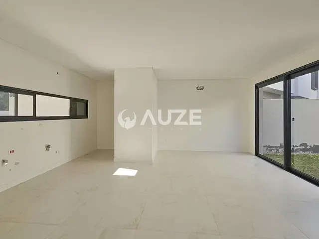 Casa com 198m² 3 quartos e 3 banheiros, à venda, no bairro Campo Comprido em Curitiba