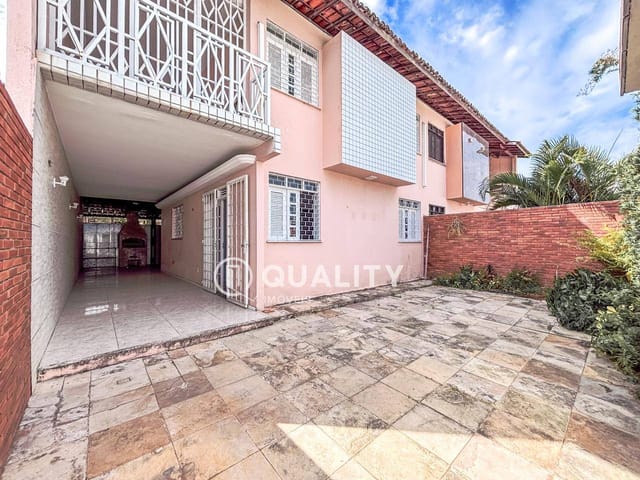 Casa 3 quartos e 3 banheiros, à venda, no bairro Maraponga em Fortaleza