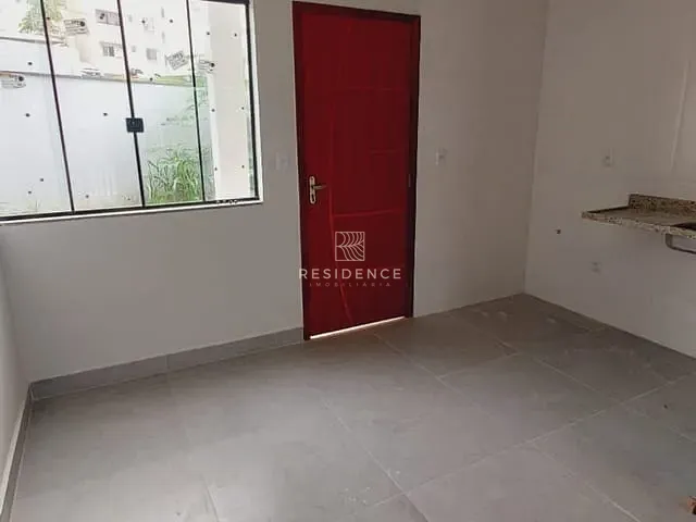 Casa 2 quartos e 1 banheiro, à venda, no bairro Roma em Volta Redonda