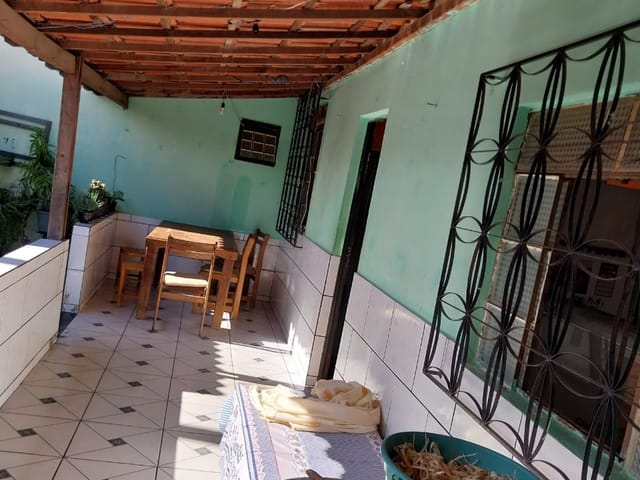 Casa 5 quartos e 3 banheiros, à venda, no bairro Jardim Daliana em Vespasiano