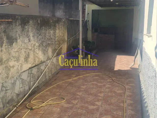 Casa com 80m² 3 quartos e 3 banheiros, à venda, no bairro Centro em Barra do Piraí