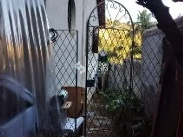 Casa com 300m² 3 quartos e 2 banheiros, à venda, no bairro Centro em Areal