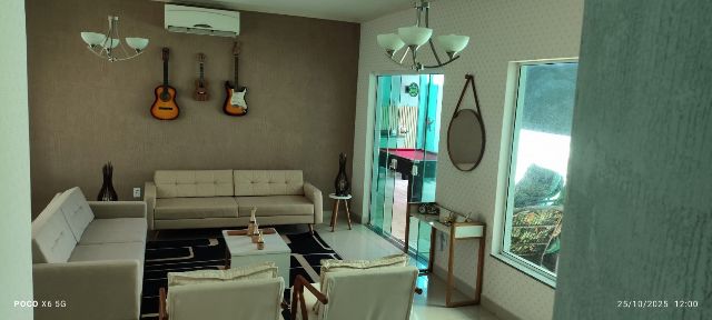 Casa 3 quartos e 5 banheiros, à venda ou para alugar, no bairro Piracangaguá em Taubaté
