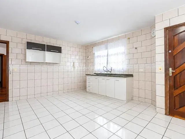 Casa com 231m² 3 quartos e 2 banheiros, à venda, no bairro Boa Vista em Curitiba