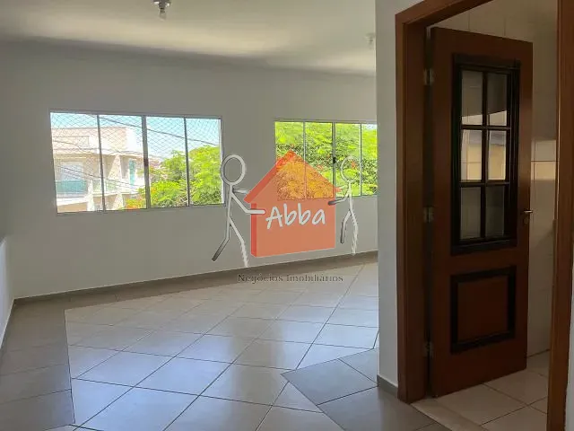 Casa com 250m² 3 quartos e 4 banheiros, à venda, no bairro Chácaras Roselândia em Cotia