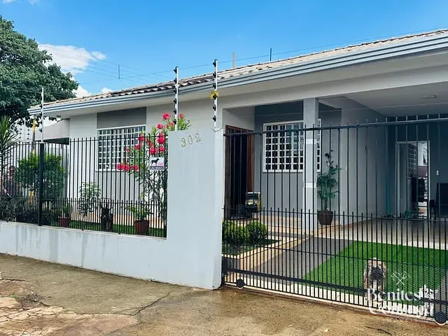 Casa com 250m² 3 quartos e 2 banheiros, à venda, no bairro Jardim Real em Maringá