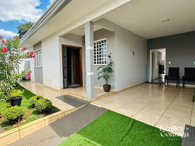 Casa com 250m² 3 quartos e 2 banheiros, à venda, no bairro Jardim Real em Maringá