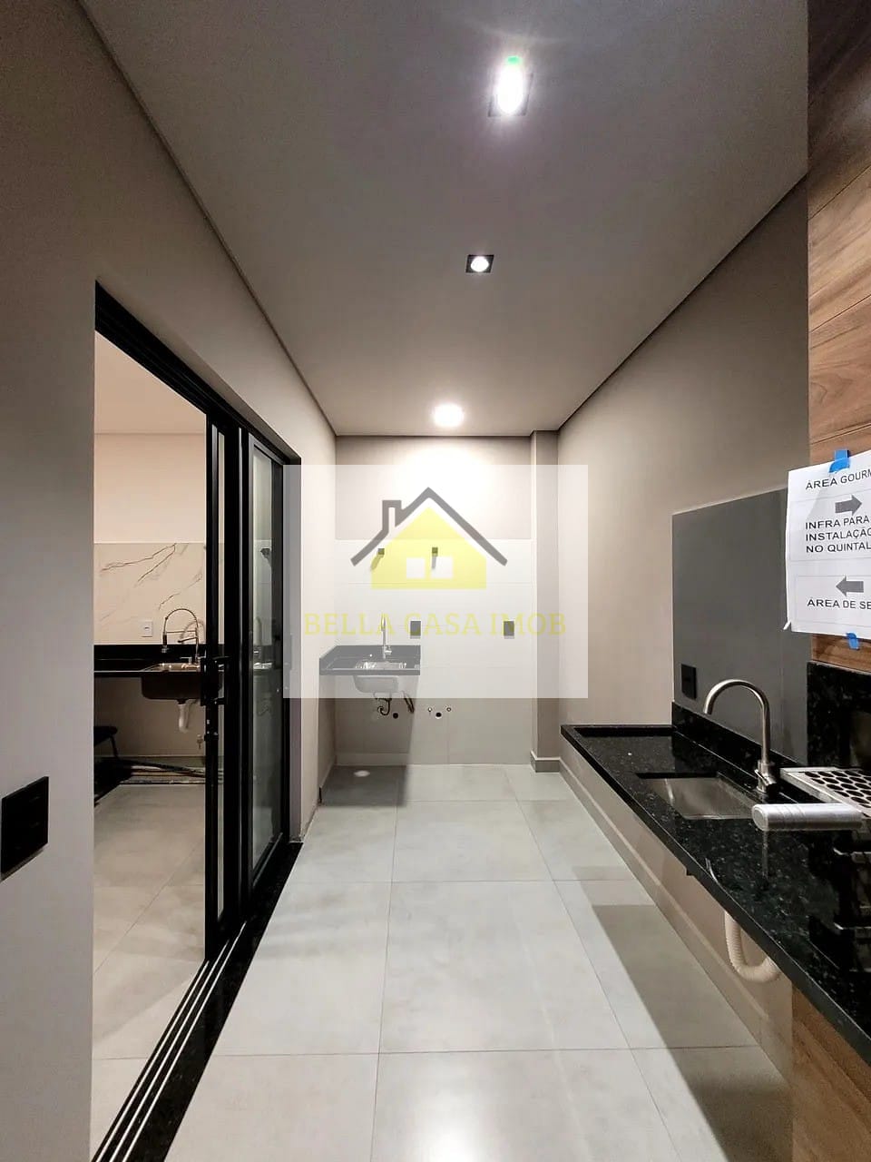 Casa à venda com 3 quartos, 122m² - Foto 9