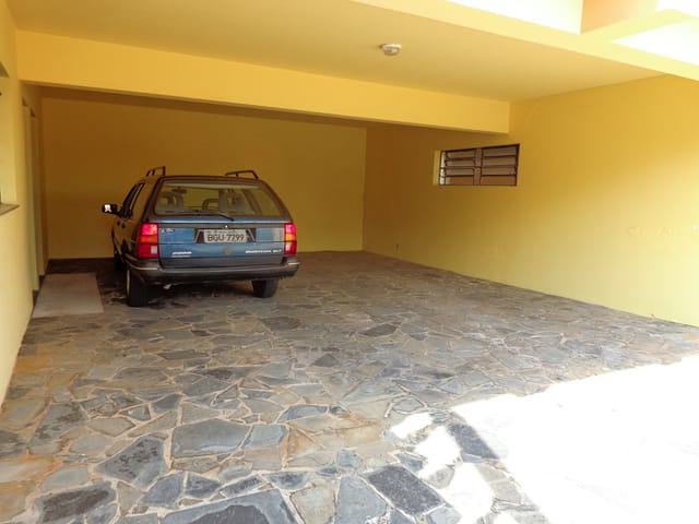Casa com 492m² 4 quartos e 4 banheiros, à venda, no bairro Ronda em Ponta Grossa